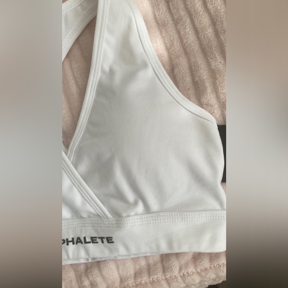 Alphalete Surface Wrap Bra - Size XS, White - Picture 4 of 7